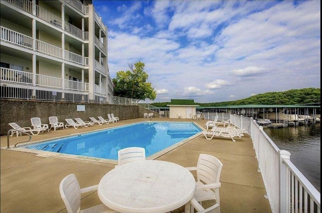 Family Fun Lakefront Condo At Parkview Bay Osage Beach Dış mekan fotoğraf